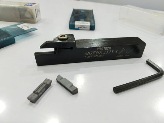 MGEHR 2525-8 TMAX-25  GROOVING TOOL HOLDER